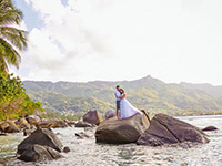 Фото <b>Свадьба на Сейшелах, Маэ</b>: выездная свадебная церемония на пляже, Сейшелы