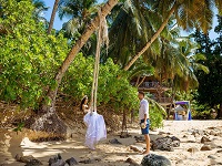 Фото <b>Свадьба на Сейшелах, Праслин</b>: выездная свадебная церемония на пляже, Сейшелы
